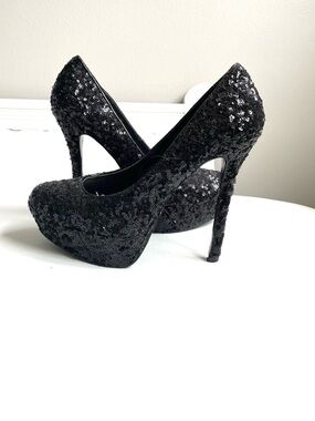 BAKERS BLACK SEQUIN PLATFORM PUMPS HEELS